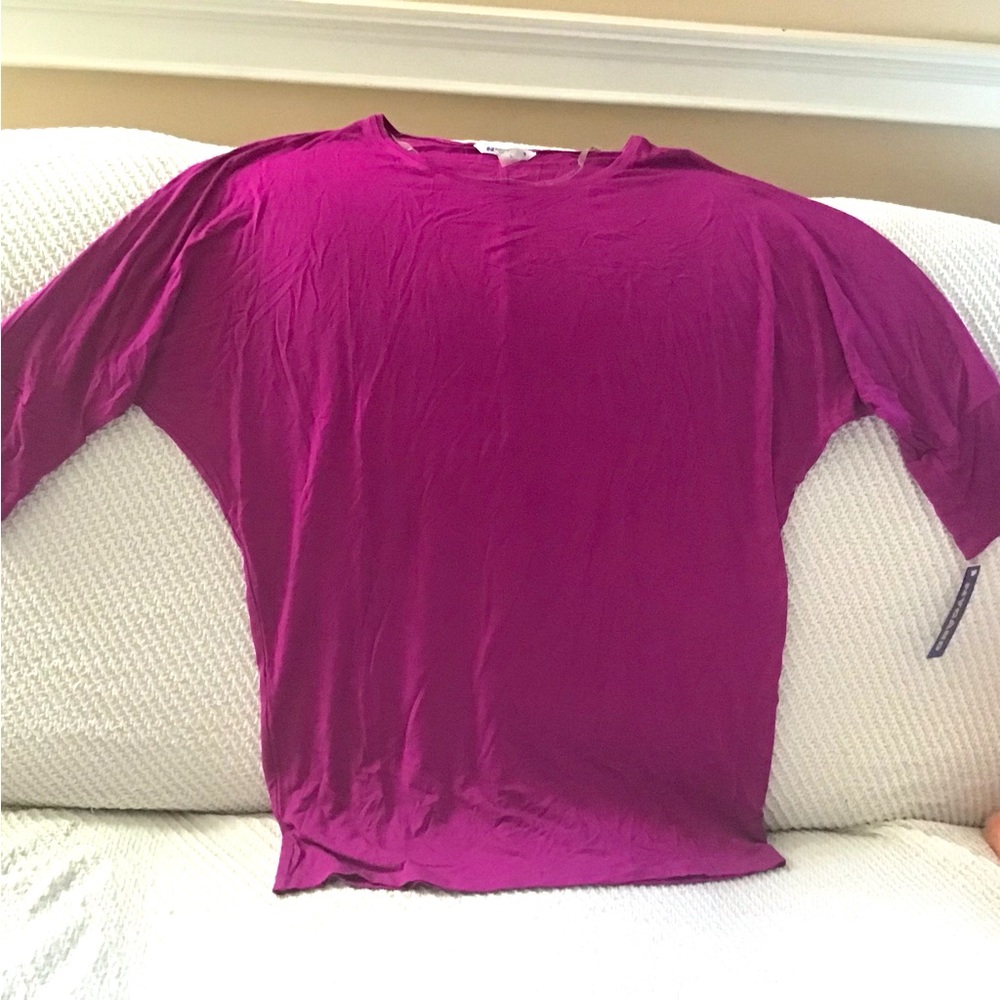 NWT NYGARD woman’s tunic length top